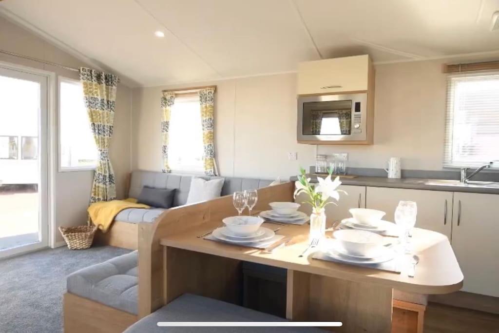 Vila Perfect Family Getaway, With Lots Of Facilities! Scratby Exteriér fotografie